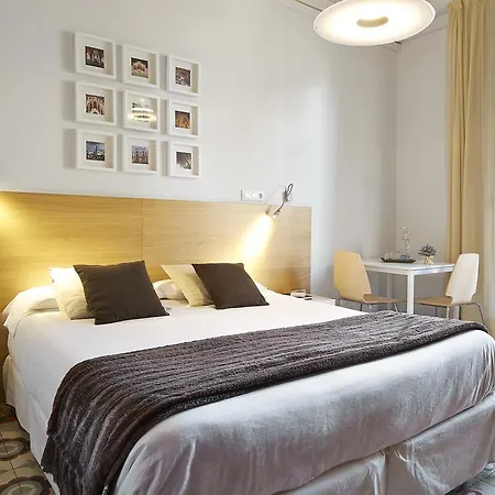 Apartment Quadrat D'Or Luxury Apartment *